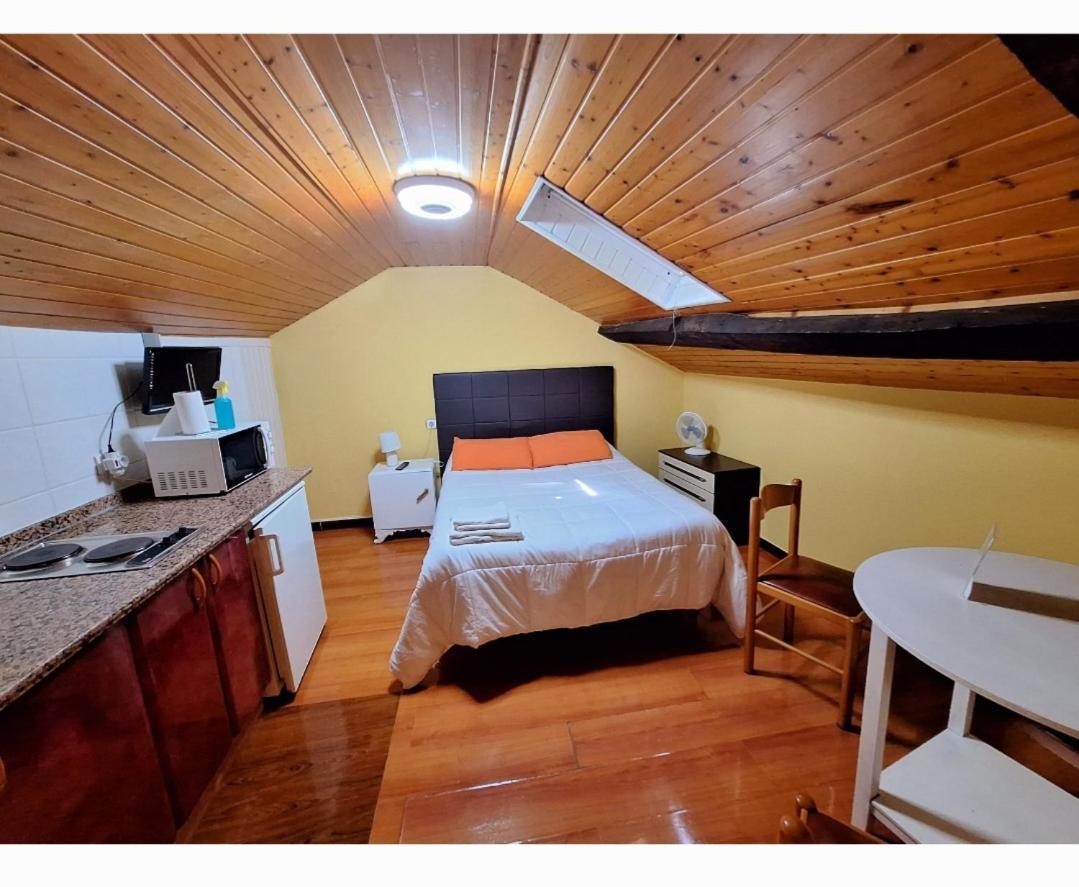 Apartahotel Portal De Leon Caboalles de Abajo Екстер'єр фото