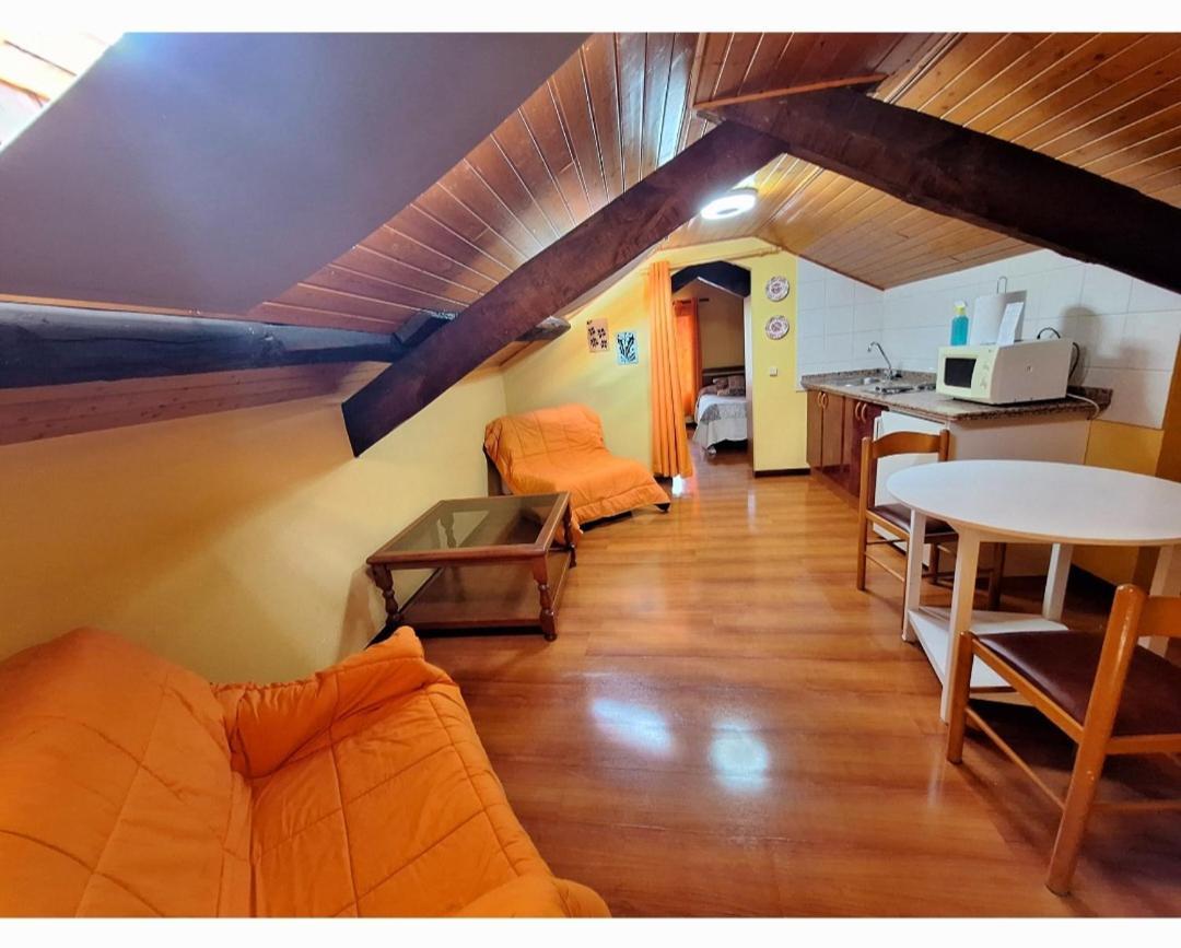 Apartahotel Portal De Leon Caboalles de Abajo Екстер'єр фото